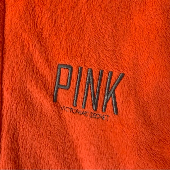 PINK Victoria’s Secret Coral/Peach Fuzzy (Soft) Zip Up Jacket - Size Small - Picture 6 of 8